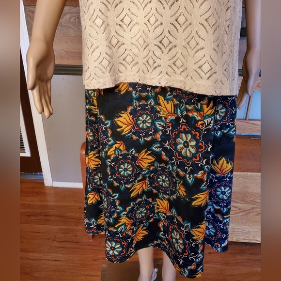 LuLaRoe Navy Blue Floral Azure Skirt - Picture 3 of 11